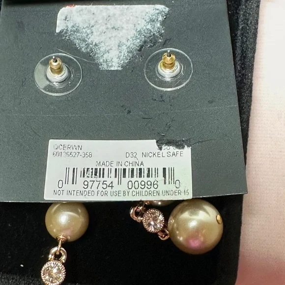 NWT Givenchy earrings. - Picture 4 of 5